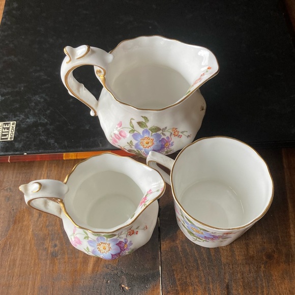 Royal Crown Derby Creamers & Cup - Derby Posies Pattern in Purple & Pink - Picture 6 of 17